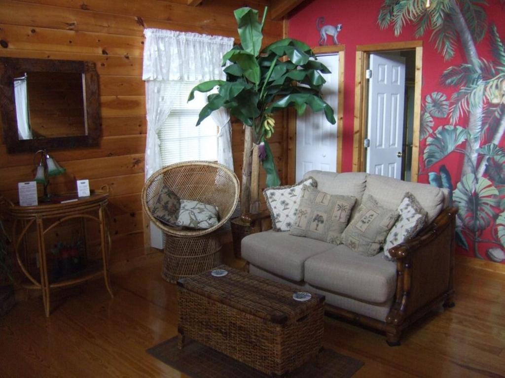 Black Forest Bed & Breakfast Helen Room photo